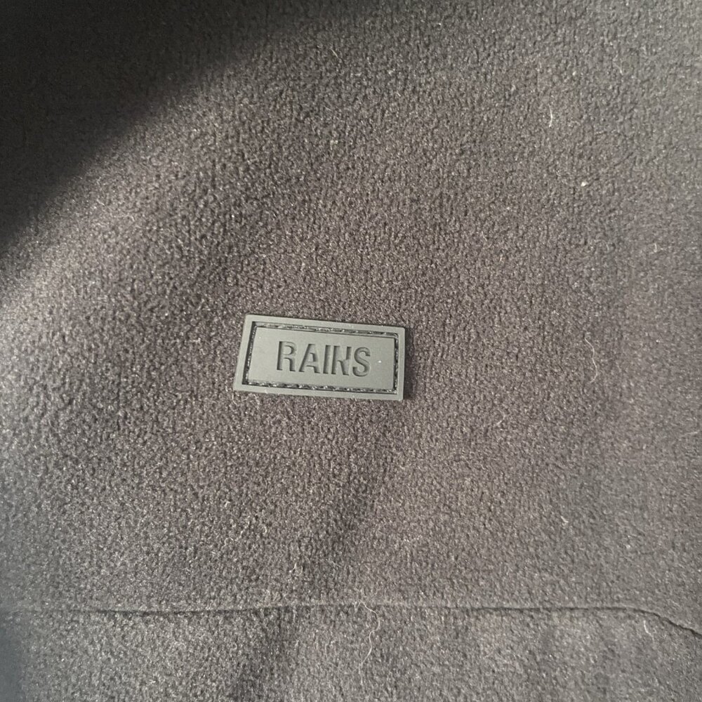 Rains Men's Addis Fleece Half Zip Pullover. Black Size M New with Tags - Picture 4 of 6